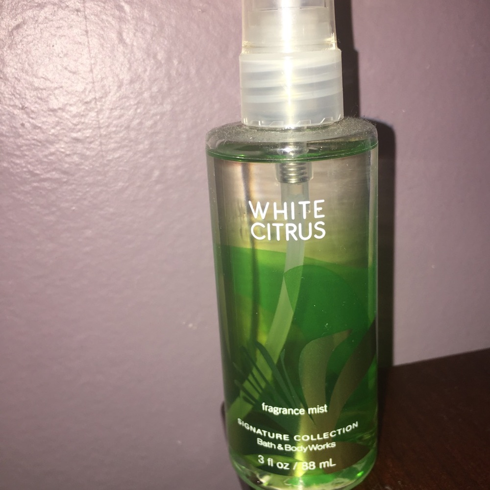 BATH AND BODY WORKS FRAGRANCE MIST “WHITE CITRUS”